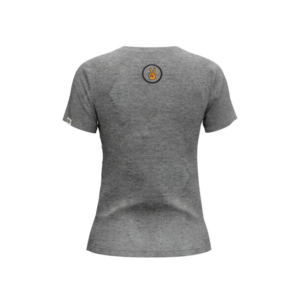 camiseta-gris-espalda-mujer