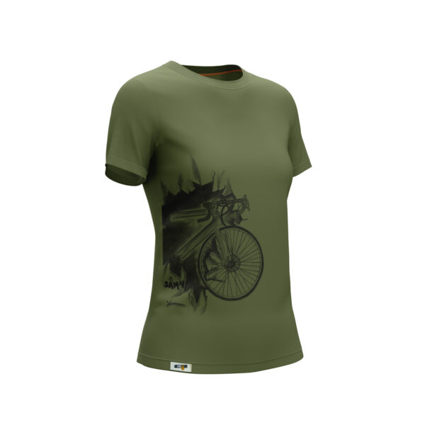 camiseta-romperuta-verde-lado-mujer